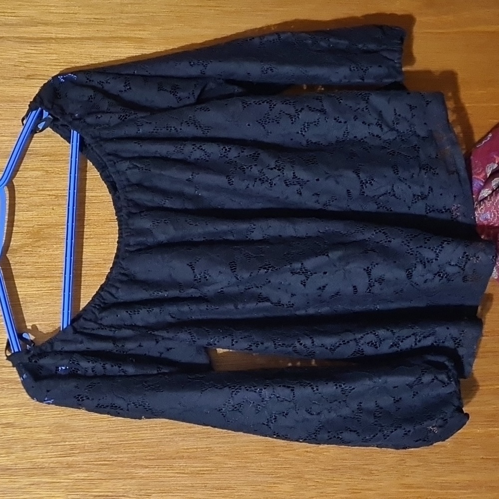 Hollister top - medium